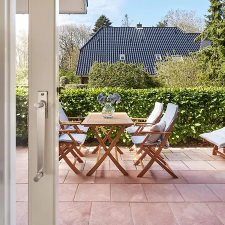 Apartment Wohnen Am Suedstrand 01